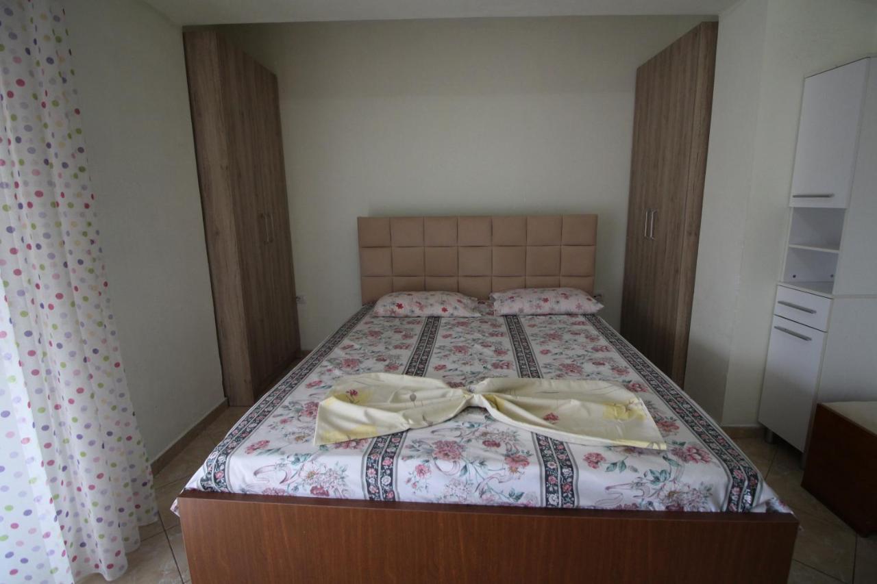 Mona'S Apartments Саранде Екстериор снимка