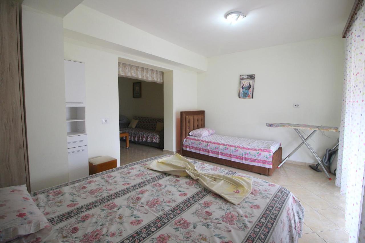 Mona'S Apartments Саранде Екстериор снимка