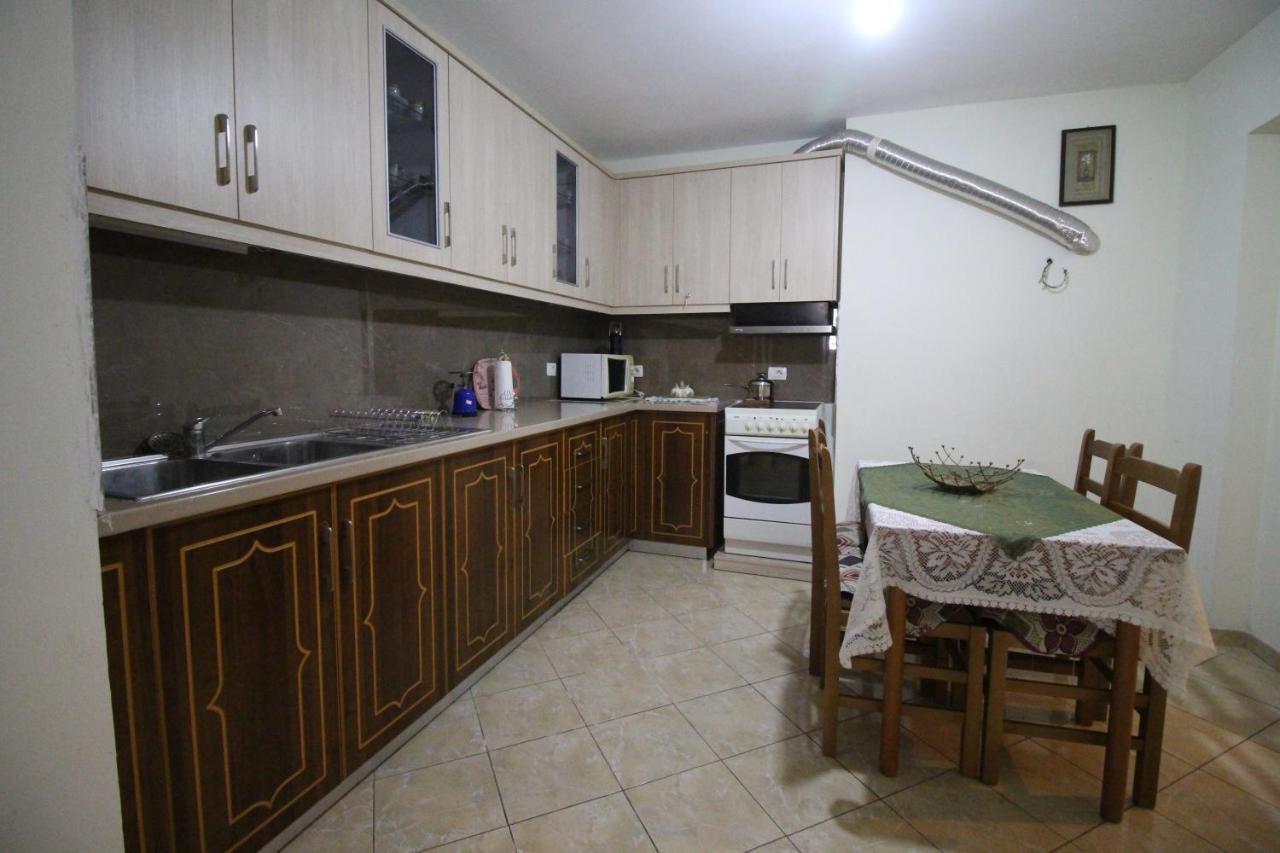 Mona'S Apartments Саранде Екстериор снимка